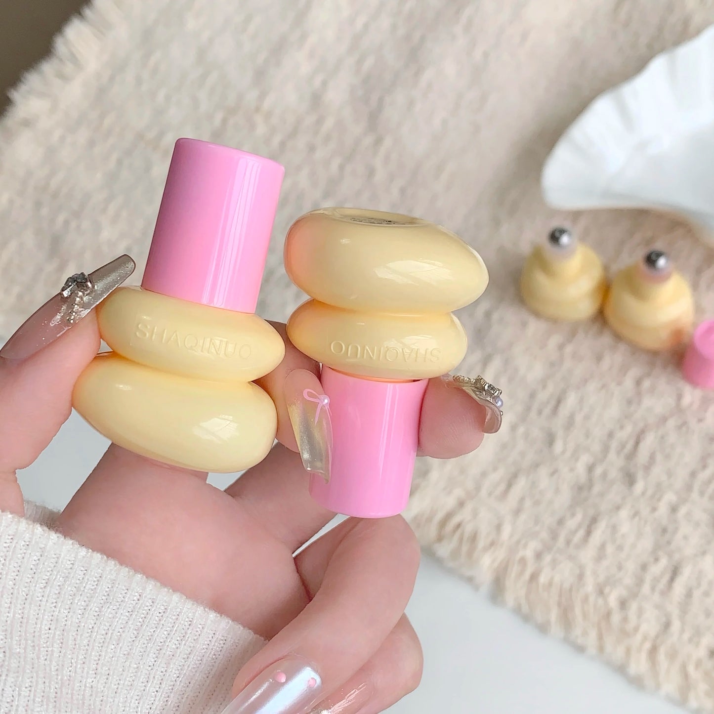 SHAQINUO Roll-on Lip Oil — Hydrating Essence